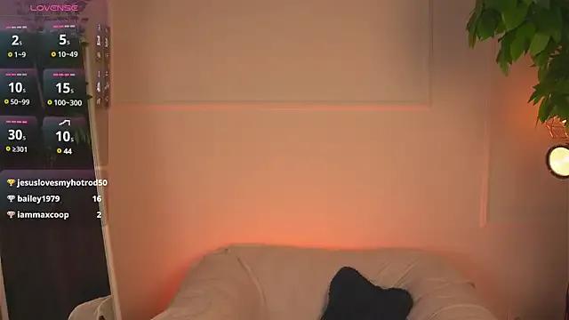tati__20 on StripChat 