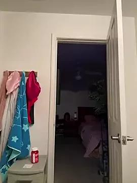 thatonelightskinn on StripChat 