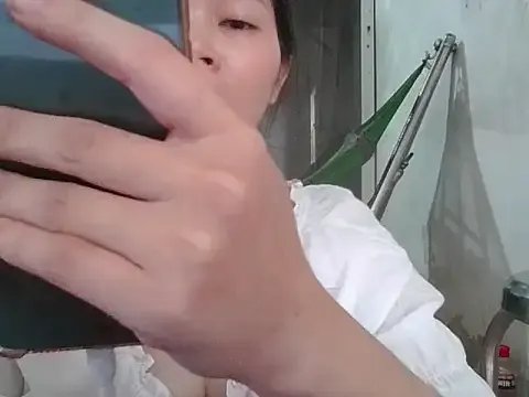 Thu_yaha from StripChat