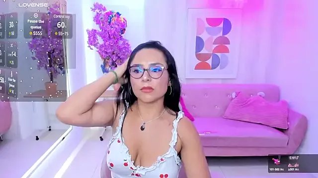 Tiara_rr on StripChat