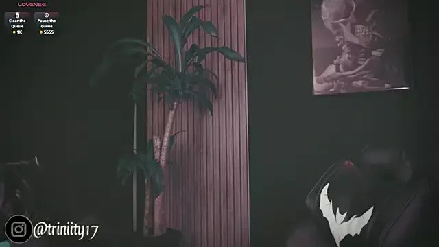 Trinity___s on StripChat