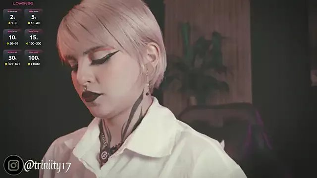 Trinity___s on StripChat