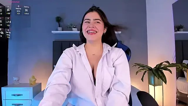 veronica185 on StripChat