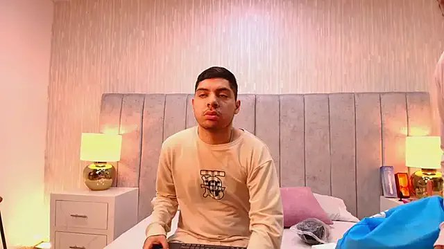 Victoria_606 — slap in ass