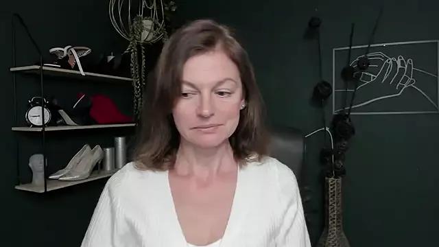 VivianWILD on StripChat 
