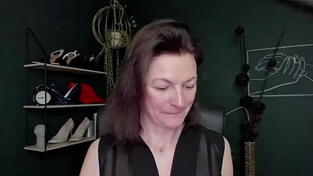 VivianWILD on StripChat 