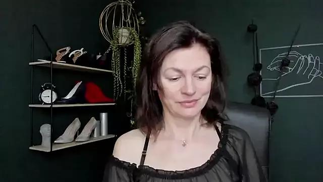 VivianWILD on StripChat 
