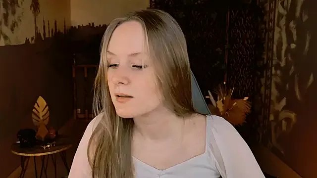 VivienLeeigh on StripChat