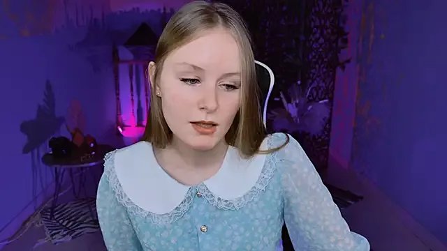 VivienLeeigh on StripChat