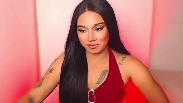 WomanOfYourDreams on StripChat