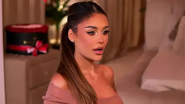 YasmineShaw on StripChat