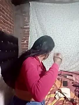 yovana13 from StripChat