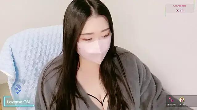 yukinko_o_ from StripChat