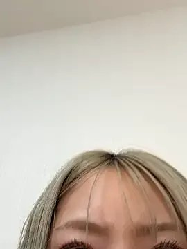 yumi0025 from StripChat