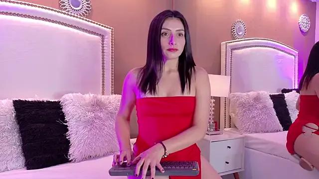 ZaraGold from StripChat